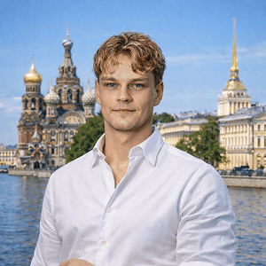 <b>Андрей Смирнов</b>